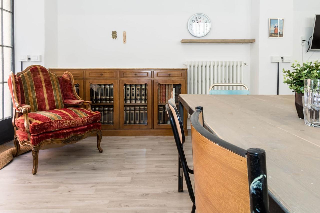 Joivy Exclusive Apt For 4 In Navigli Near Parks Милан Экстерьер фото